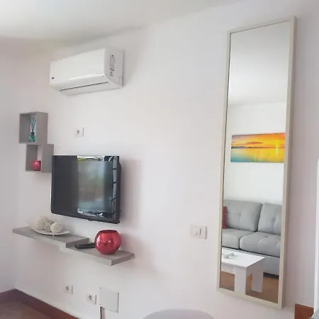 Apartamento Duplex -the Sunny Hut - Swimming Pool - Free Wifi & Ac- Marinas Puerto del Carmen (Lanzarote)
