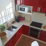 Duplex -the Sunny Hut - Swimming Pool - Free Wifi & Ac- Marinas Apartment *