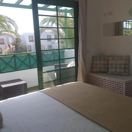 Duplex -the Sunny Hut - Swimming Pool - Free Wifi & Ac- Marinas Appartement *