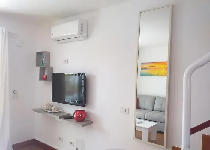 Apartment Duplex -the Sunny Hut - Swimming Pool - Free Wifi & Ac- Marinas Puerto del Carmen (Lanzarote)