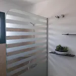 Duplex -the Sunny Hut - Swimming Pool - Free Wifi & Ac- Marinas *